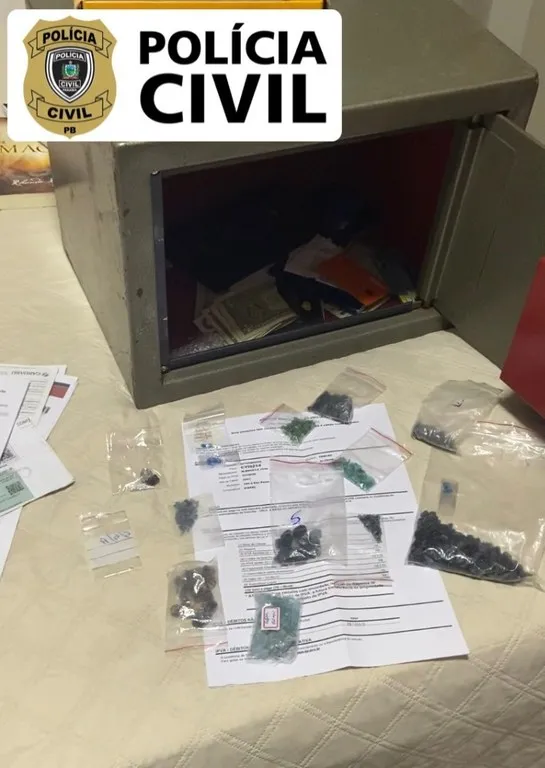 POLÍCIA CIVIL APREENDE PEDRAS PRECIOSAS ADQUIRIDAS DE FORMA FRAUDULENTA NA PARAÍBA.