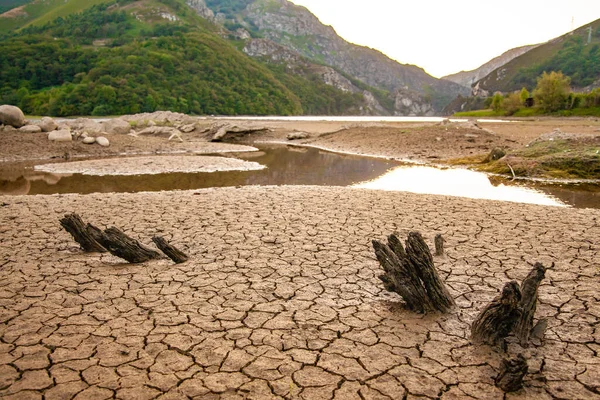 ESTIAGEM NA PB: MAIS DE 40 CIDADES ADOTAM RACIOAMENTO DE ÁGUA