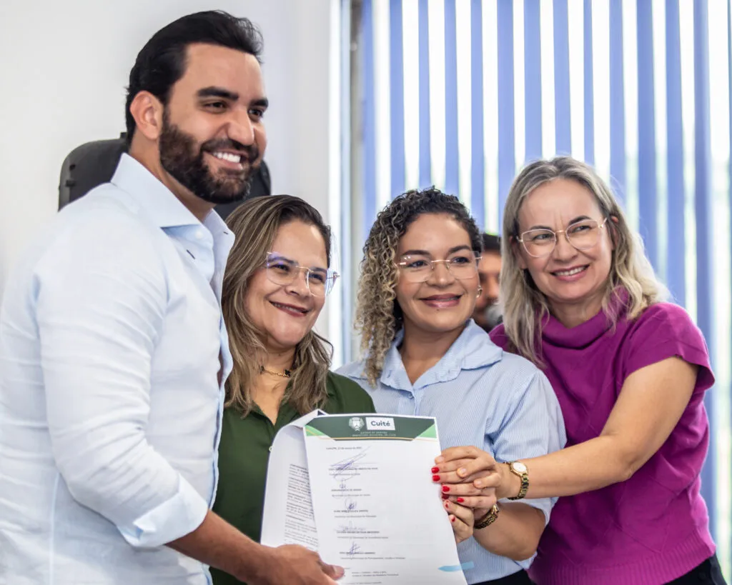 EM CUITÉ, ASSINADOS CONTRATOS DE GESTÃO COM SECRETÁRIOS MUNICIPAIS