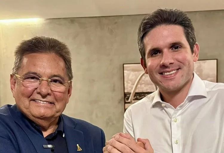HUGO MOTTA REVELA CONVITE A ADRIANO GALDINO PARA O SENADO E CONFIRMA MANUTENÇÃO DA ALIANÇA COM JOÃO E LUCAS