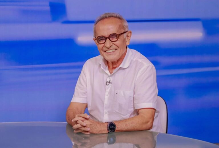 CÍCERO LUCENA RENUNCIA AO CARGO DE PREFEITO DE JOÃO PESSOA PARA CONCORRER AO GOVERNO DA PARAÍBA